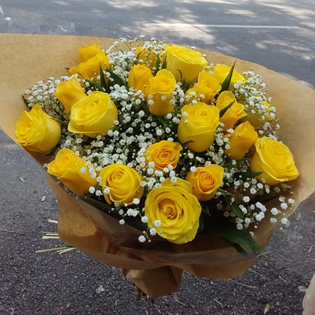 BUQUÊ DE ROSAS NACIONAL 1 DÚZIA - Imagem 4