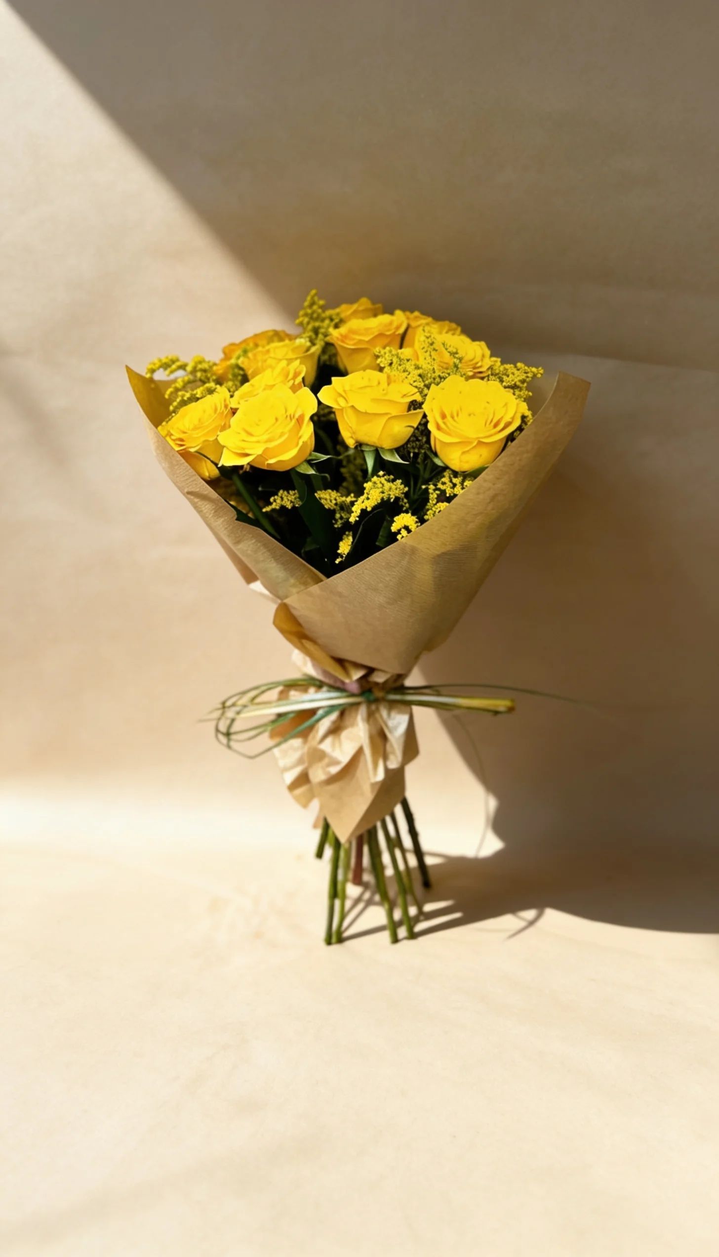 BUQUÊ DE ROSAS AMARELAS 1 DUZIA - Imagem 4